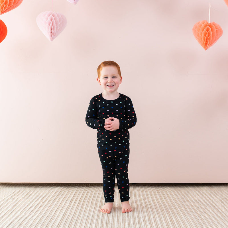 Kyte BABY Toddler Long Sleeve Pajama Set in Midnight Rainbow Heart (4T, 5T)