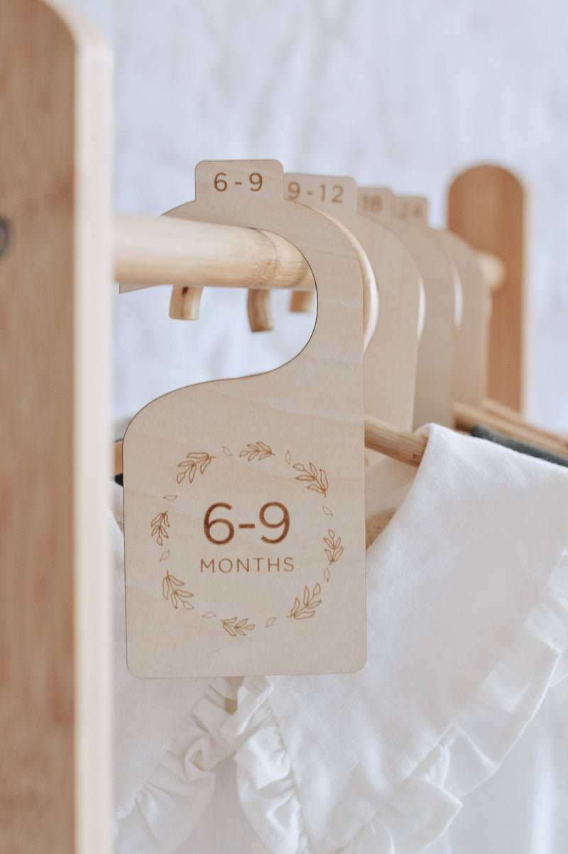 Wooden Hanging Closet Dividers for Nursery Wardrobe - Floral Wreath